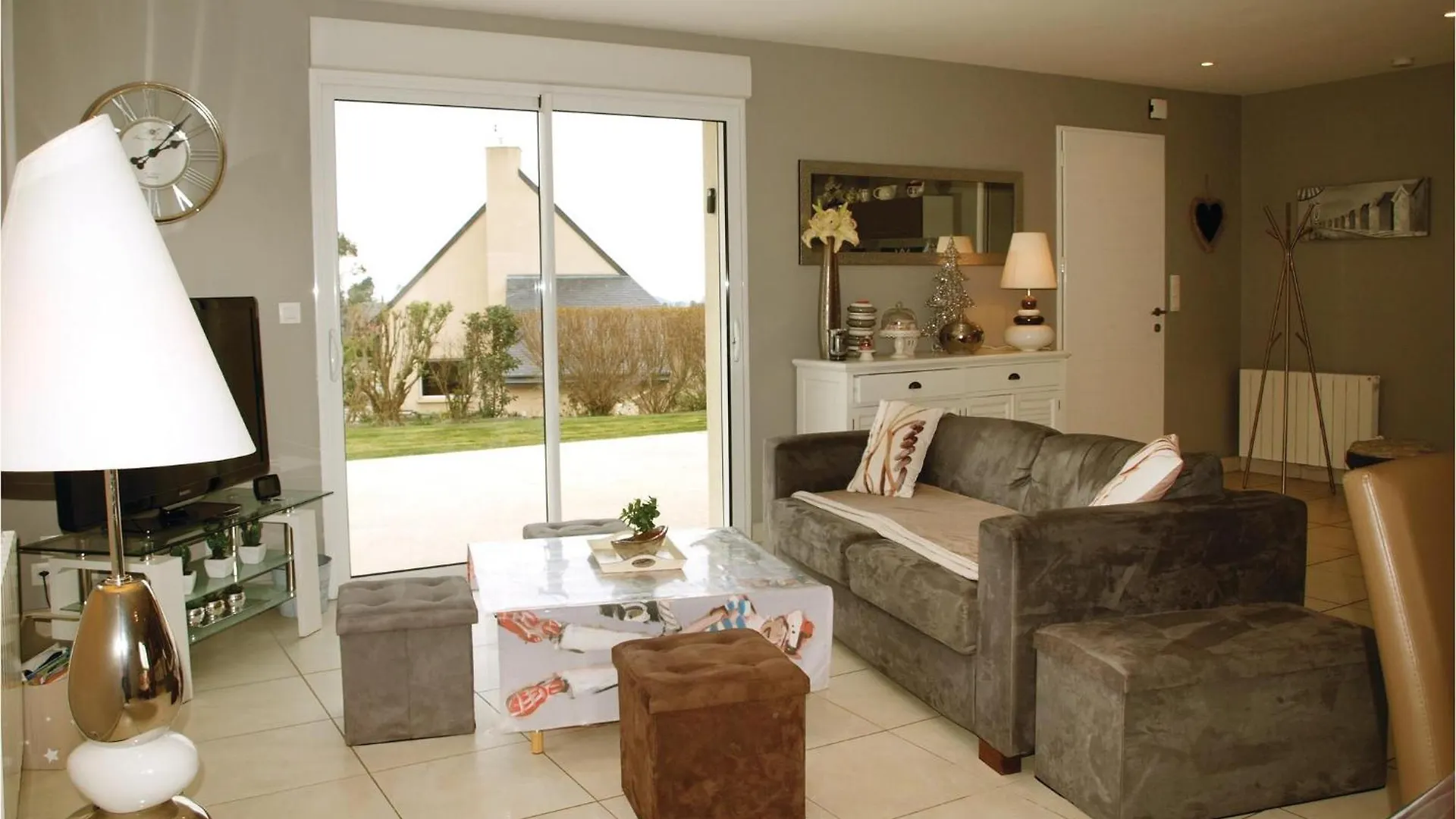 Vakantiehuis 3 Bedroom Pet Friendly Home In Trélévern
